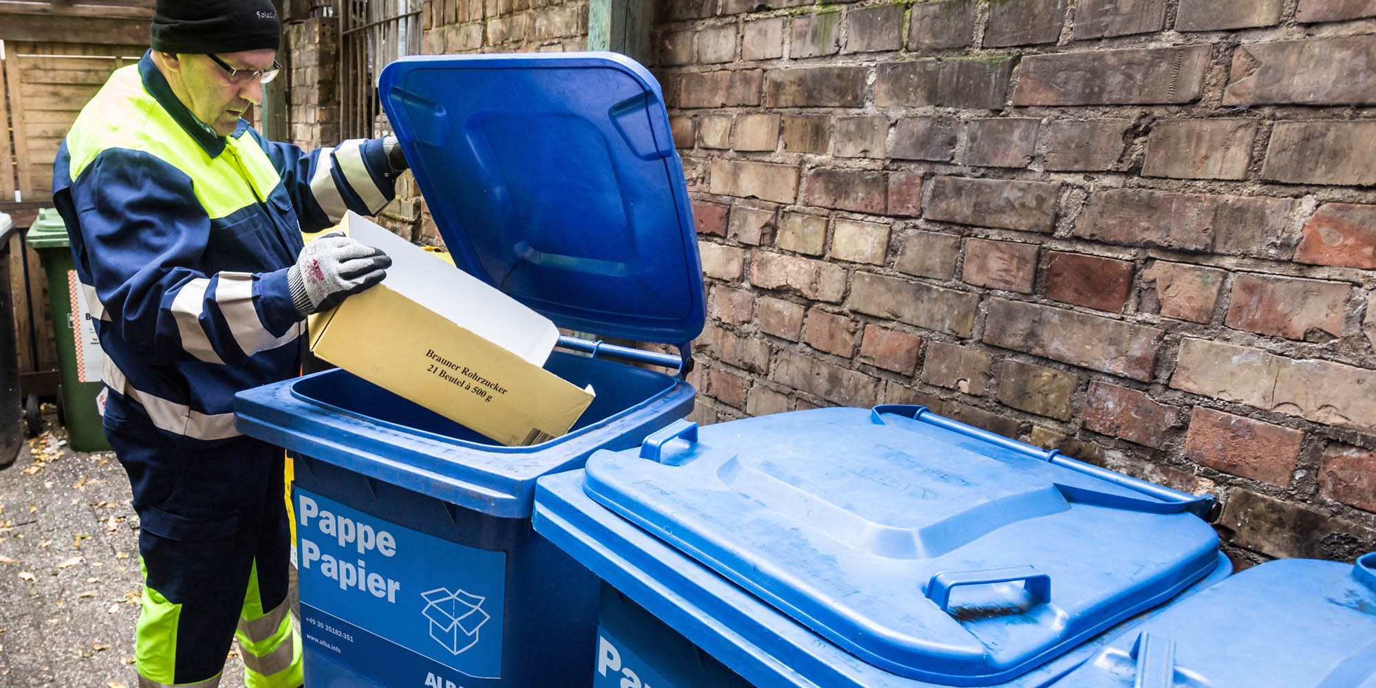 Recycling von Pappe, Papier und Kartonage Entsorgung Papier